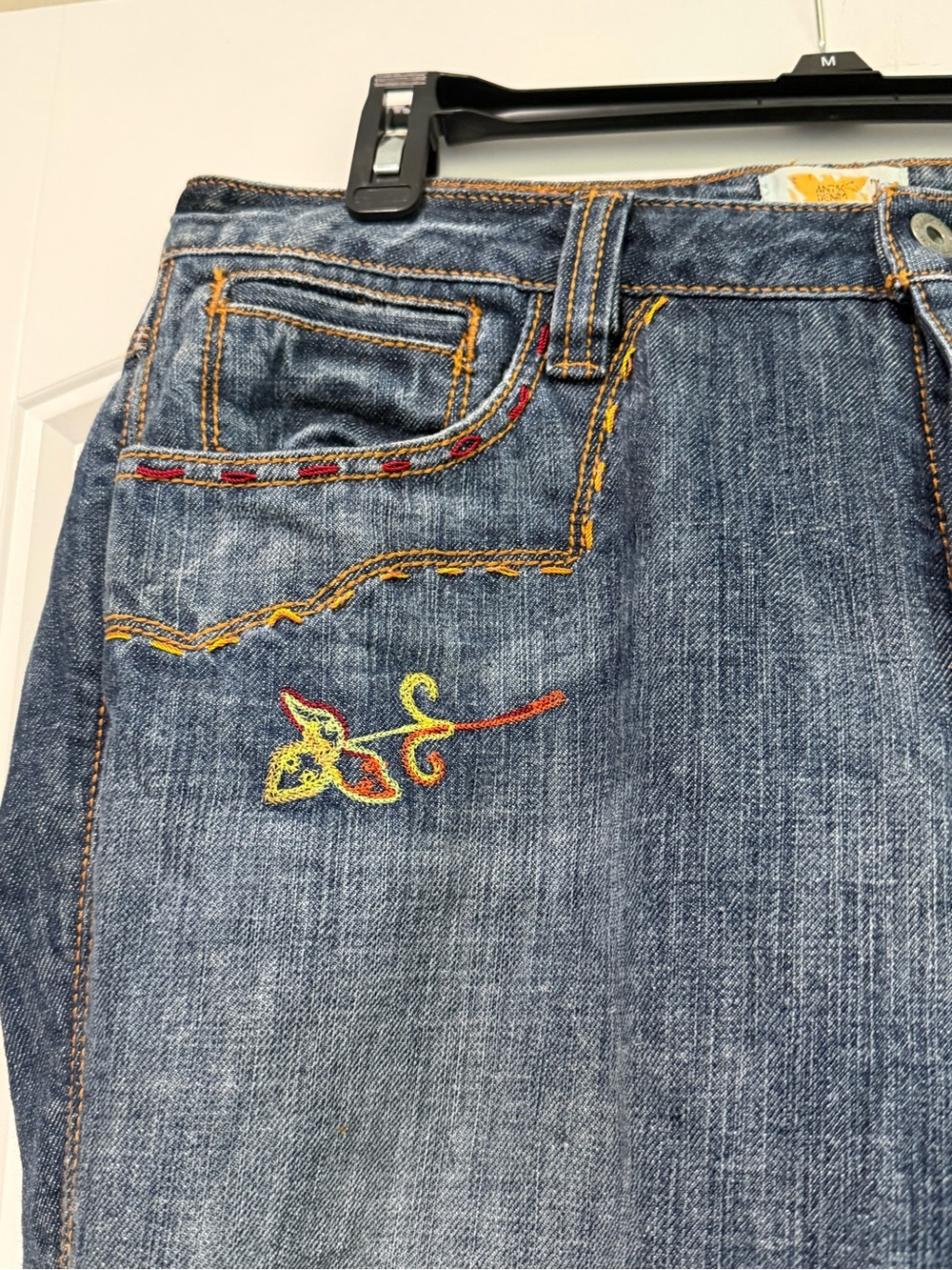 Y2K Antik Denim Floral Embroidered Flare Mid Rise Jeans - Picture 4 of 12